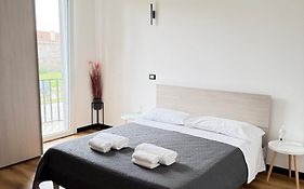 Infinity House - Eleganza Moderna tra Treviso e Venezia